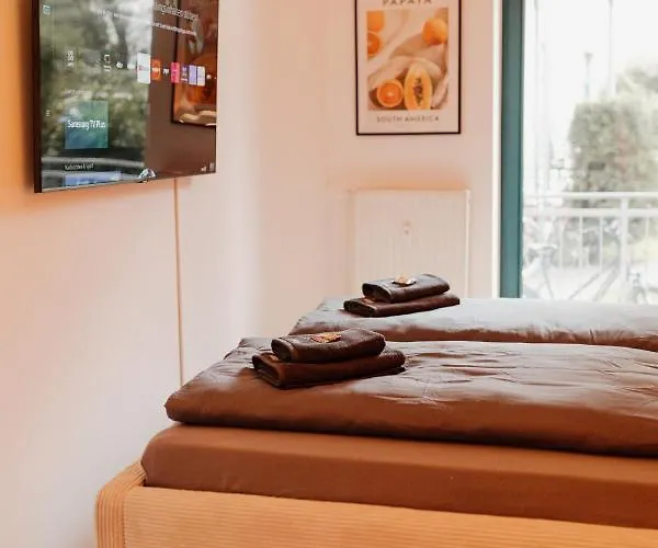 Design Apartment Stadtfeld-Ost Mit Netflix & 2 Schlafzimmern